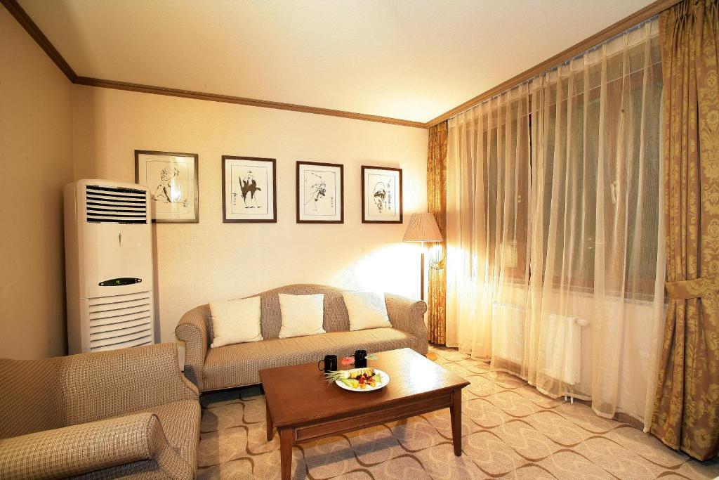 Sunjin Grand Hotel Oelan-bator Buitenkant foto